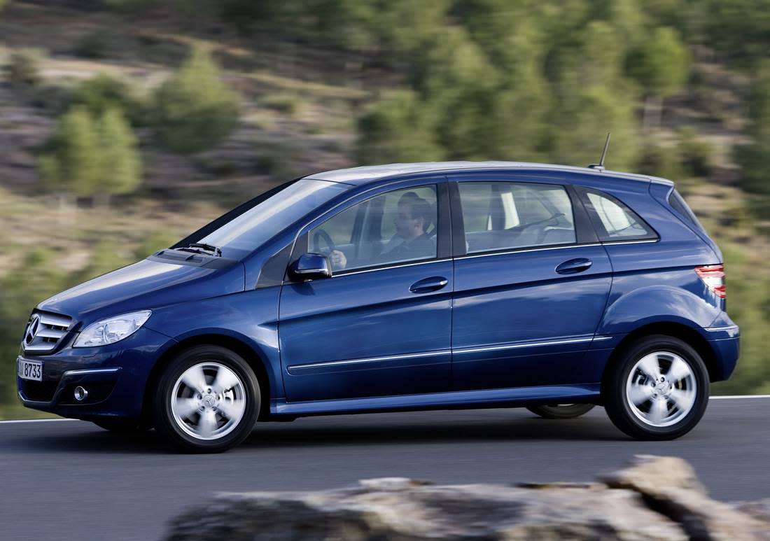 3P5WO0m4WRsXfW4adJbLFJ-79ec3cb6fb5d54414f559b3d50df79e8-mercedes-benz-w245-side-1100