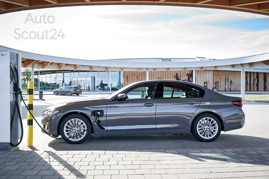 bmw-serie3-serie5-phev (3).jpg