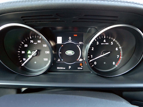 Editorial 2017 land rover discovery 32 jb