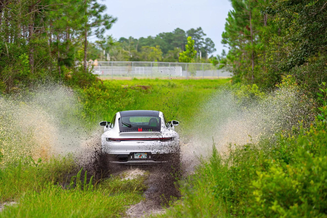 Porsche-911-carrera-Offroad-dakar (11).jpg
