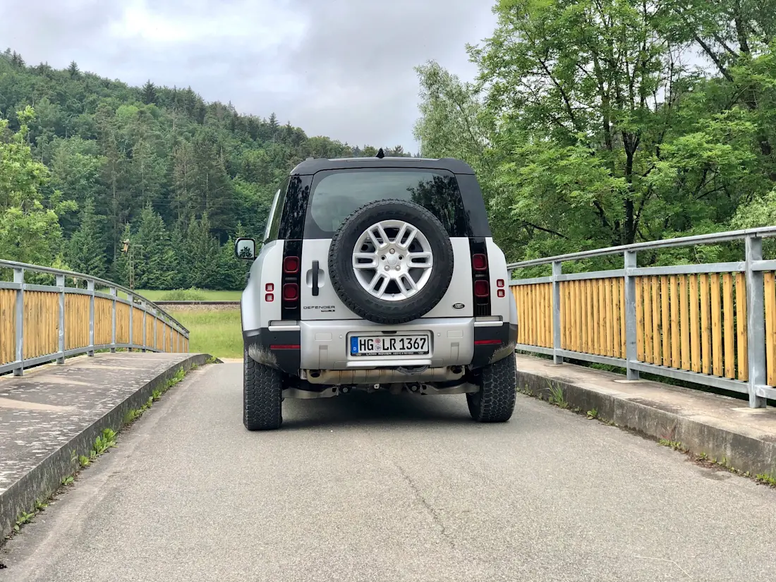 Land Rover Defender 110 2020 P400 Heck Bruecke