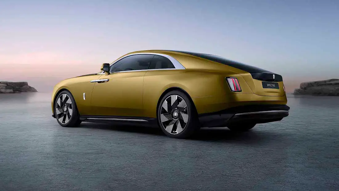 Rolls-Royce Spectre (2022) statisch, achteraanzicht Rolls-Royce Spectre (2022) statisch, achteraanzicht