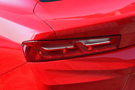 Editorial 2017 chevrolet camaro coupe 1lt 13 dh