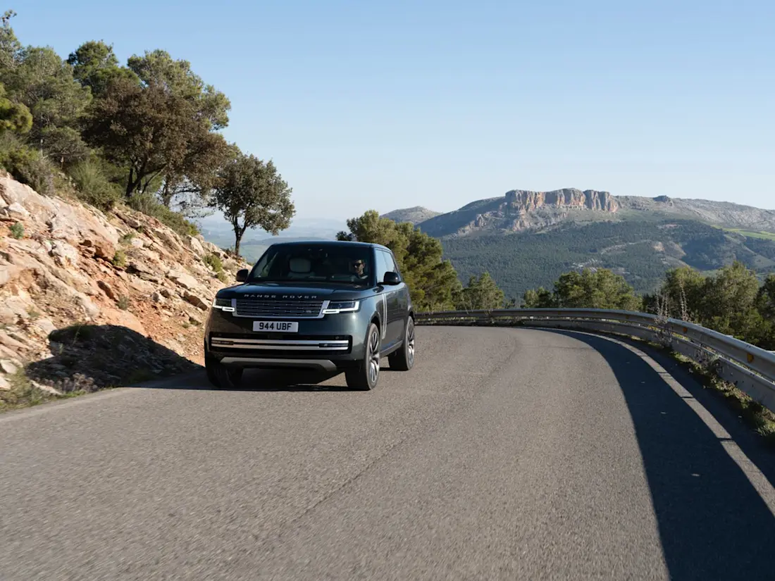 Range Rover Electric 9