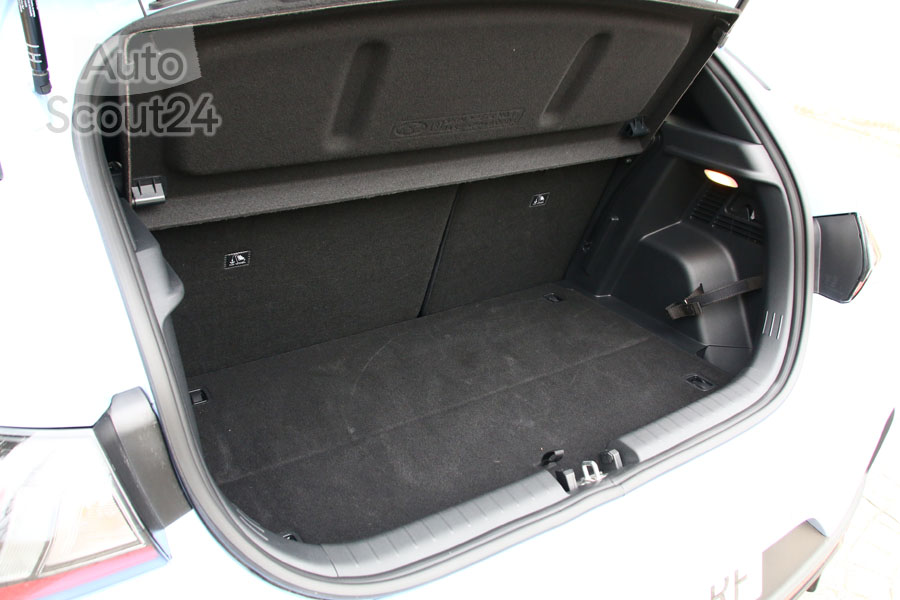 Hyundai i20N  (14).JPG