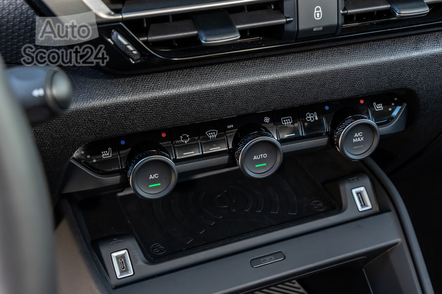 e-C4-X-Electric-072.jpg