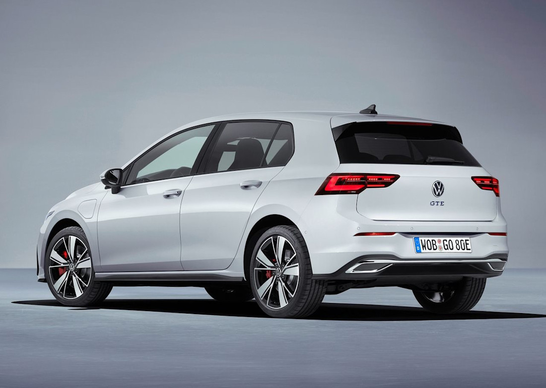 Volkswagen-Golf_GTE-2021-1280-04.jpg