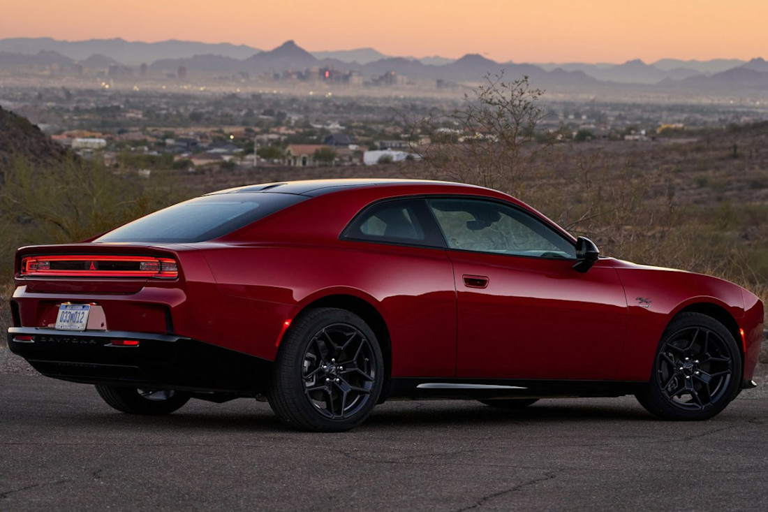 Dodge-Charger_Daytona-2024 (4).jpg