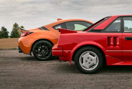 Editorial 2023 toyota gr86 vs 1986 toyota mr2 231113 07 jw