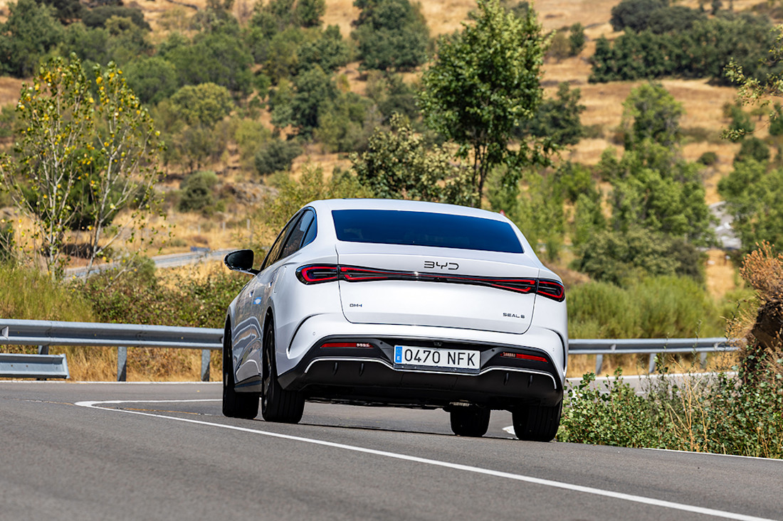 SEAL 6 DM-i_Dinámico (11)_1200X800.jpg