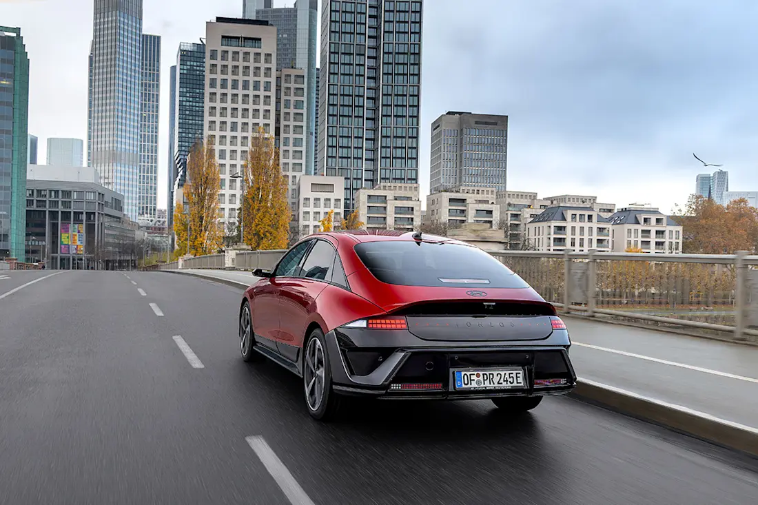 BEBE20260813 Hyundai Ioniq 6 06