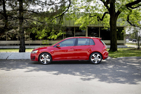 Editorial 2015 volkswagen gti 5 door performance package jw 05