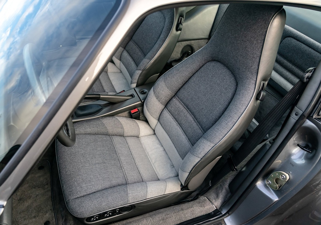 porsche-959-seats