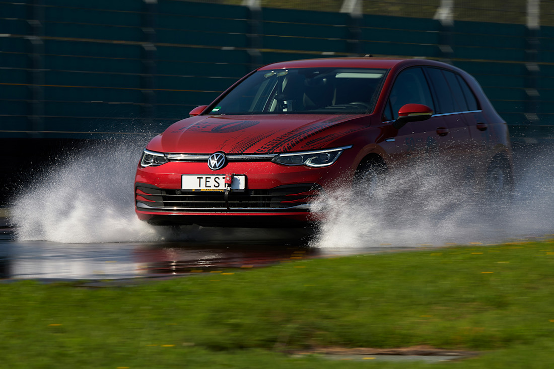 ADAC Sommerreifentest 2025: Reifen-Duell mit Überraschungen