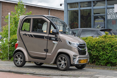 Editorial enclosed scooters nf getty 251029 2