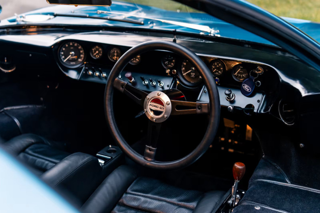 Ford-GT40-MkI-11966-autoscout24 (6).jpg