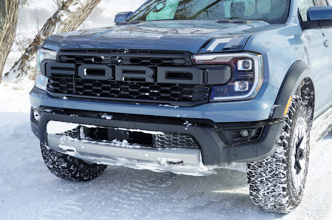 Le Ford Ranger Raptor soumis à une tempête hivernale Image
