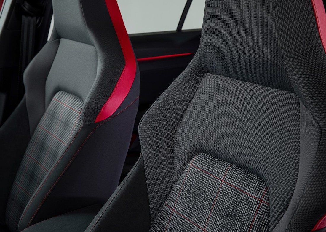 Volkswagen-Golf_GTI-2021-1280-10.jpg