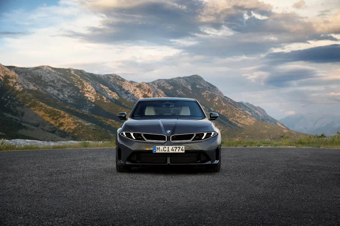 P90657739 highRes the-new-bmw-320-exte