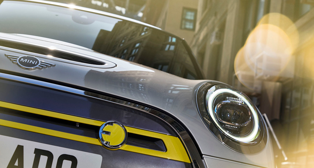 P90364140_highRes_mini-cooper-se.jpg