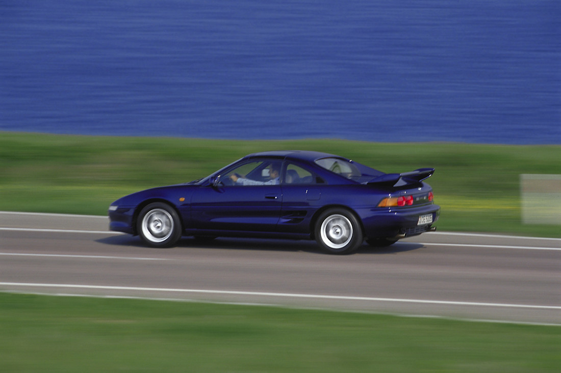 toyota_mr2_t-bar_20.jpeg
