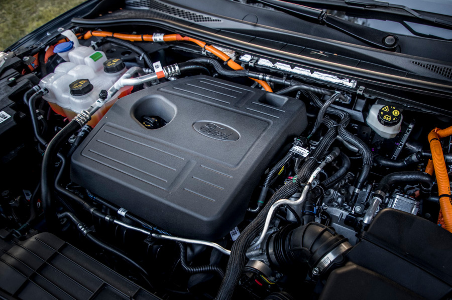 ford_kuga_st-line_x_plug-in_hybrid_42.jpeg