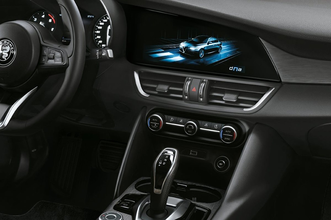 Alfa_Romeo-Giulia-2020-1600-09.jpg