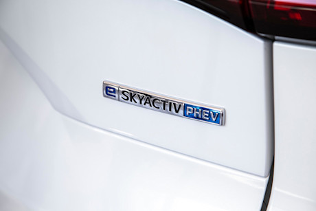 Editorial 2024 mazda cx 90 phev 10 jw
