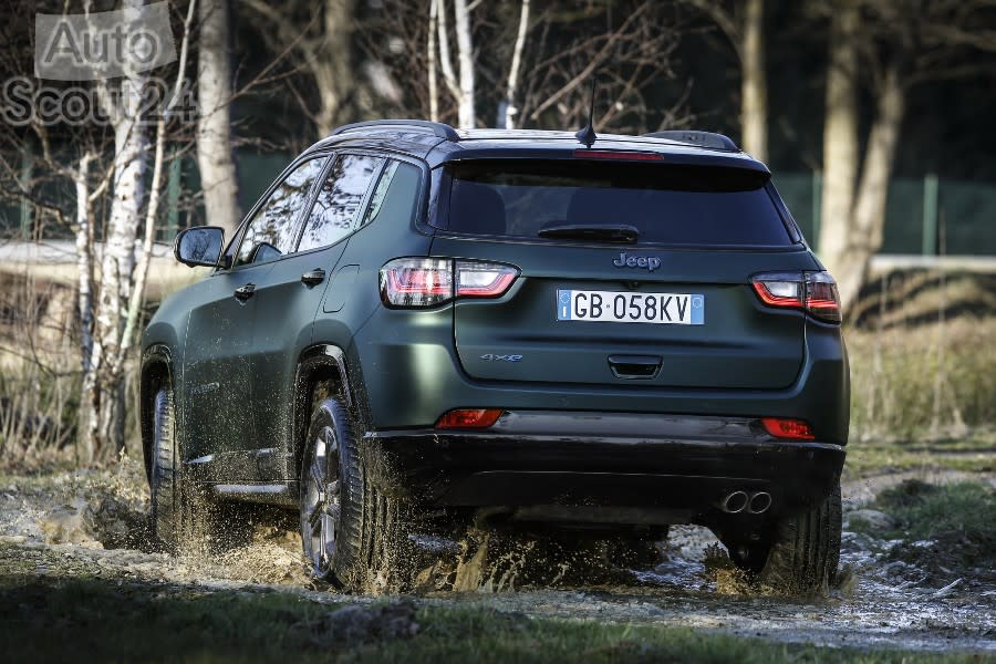 4.NewJeep®Compass80thAnniversary4xe (2).jpg