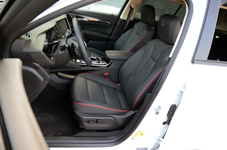 Buick Envision ST 2023 : essai routier Body Image