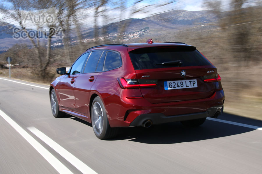 bmw-330e-touring (5).JPG