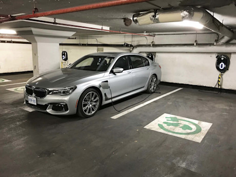 Editorial 2019 bmw 740le 11 mb