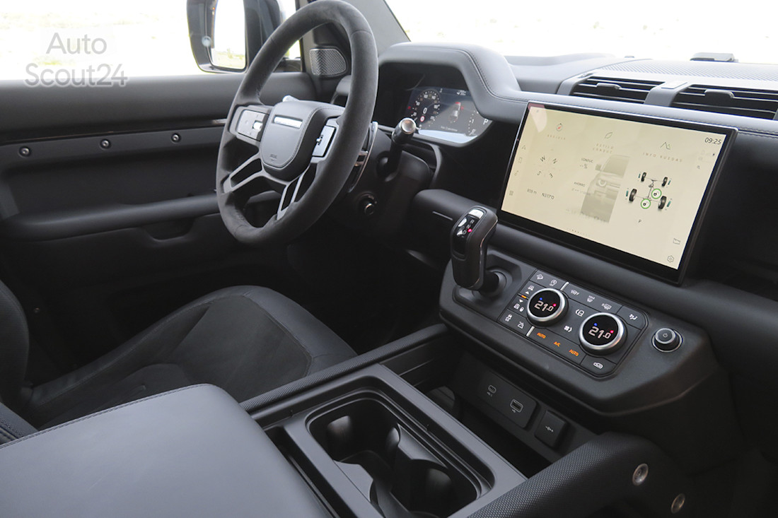 15_land_rover_defender 110 V8.JPG