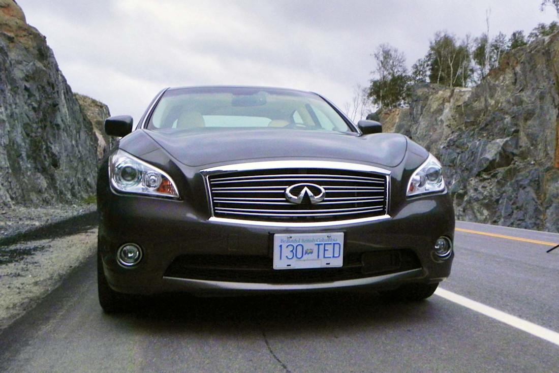 Editorial 01 jp 2011 infiniti m56x