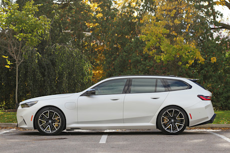 2025 BMW M5 Touring Review Image
