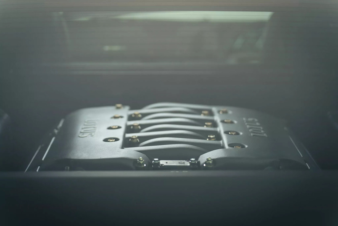 lotus-esprit-restomod-2025 (9).jpg