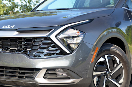 Kia Sportage HEV 2023 : essai routier Body Image