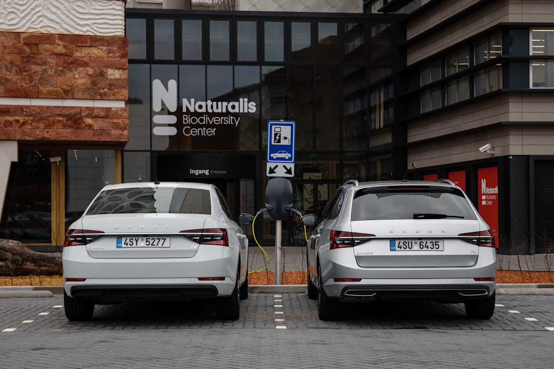 AS24 - Skoda Superb IV (4).jpg