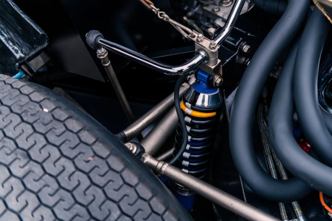 Ford-GT40-MkI-11966-autoscout24 (19).jpg