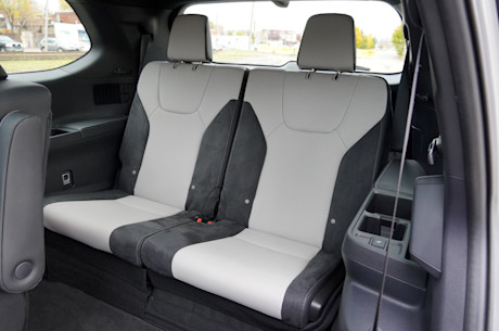 Lexus TX 500h 2026 : essai routier Body Image