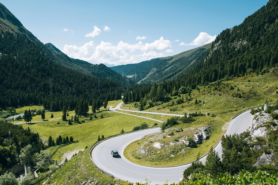 Consejos para viajar en coche eléctrico en verano