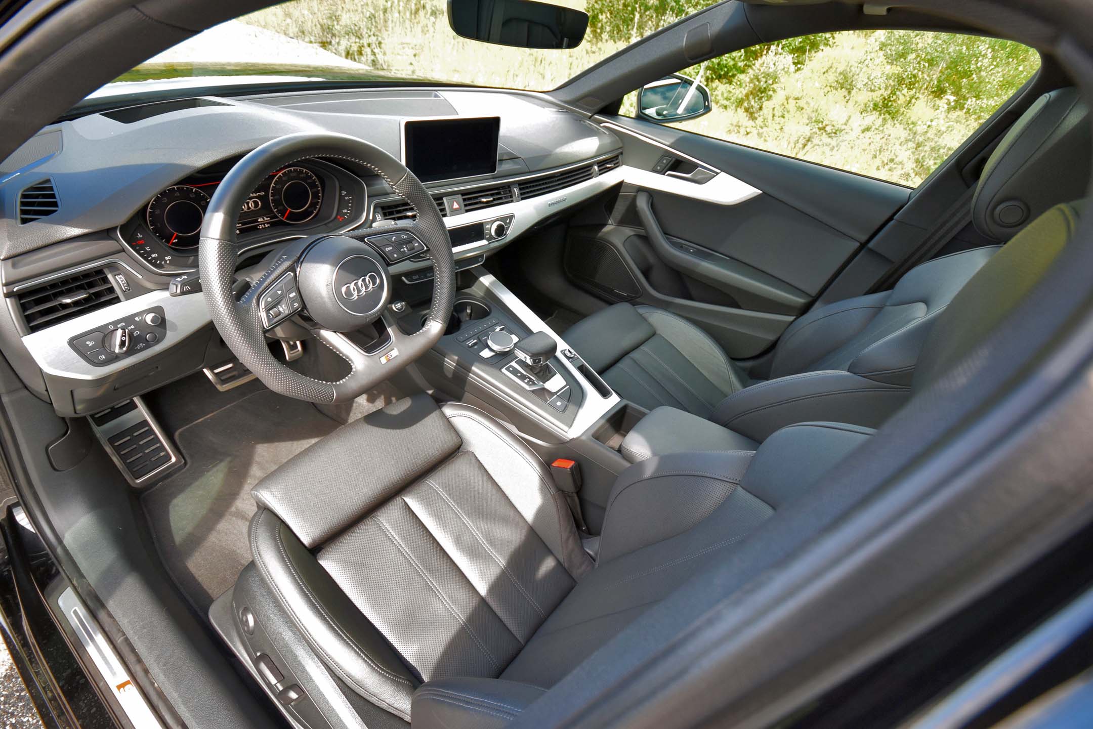 2017 Audi A4 Test Drive Review with Video - AutoTrader.ca