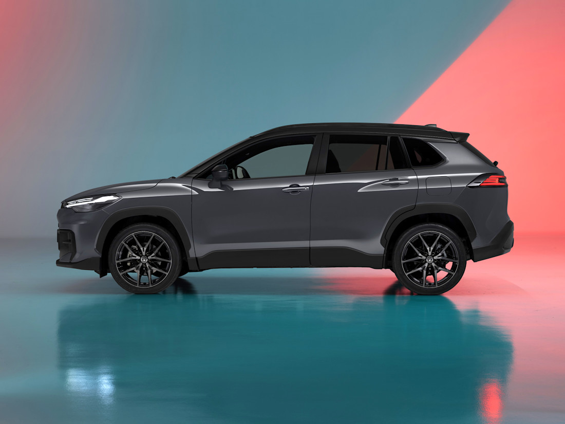 vernieuwde-toyota-corolla-cross-2025-zet-grote-muil-op-en-doet-volkswagen-na-2025-06.jpg