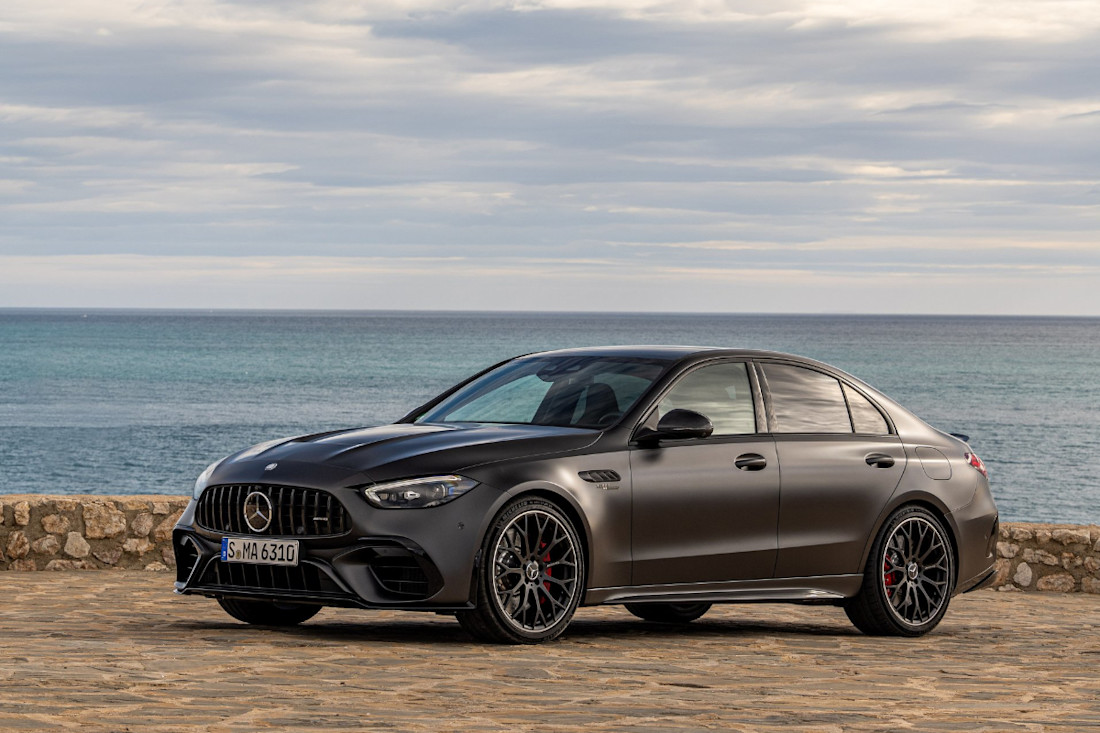 Mercedes-Benz C63-2023.jpg