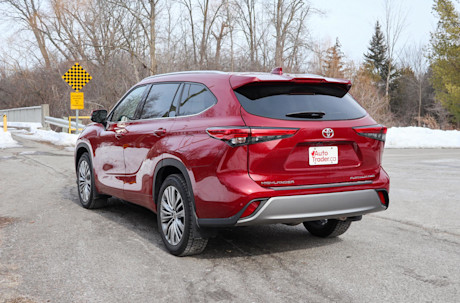 Editorial 2022 toyota highlander limited platinum 10 jm