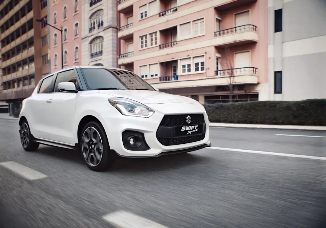  Wer es zwar sportlich mag, aber auf Komfort und Praktikabilität nicht verzichten möchte, sollte sich den Suzuki Swift Sport genauer anschauen.