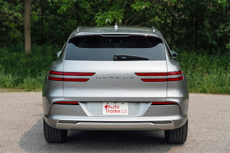 Editorial 2023 genesis electrified gv70 prestige td 230810 10 jm