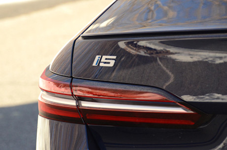 BMW i5 M60 xDrive 2024 : essai routier Image