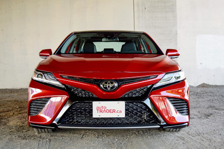 Editorial 2020 toyota camry xse awd 01 sha