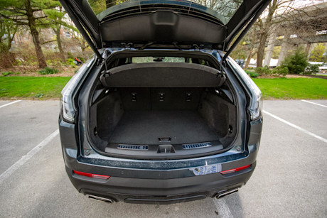 Editorial 2021 cadillac xt4 sport 22 sm